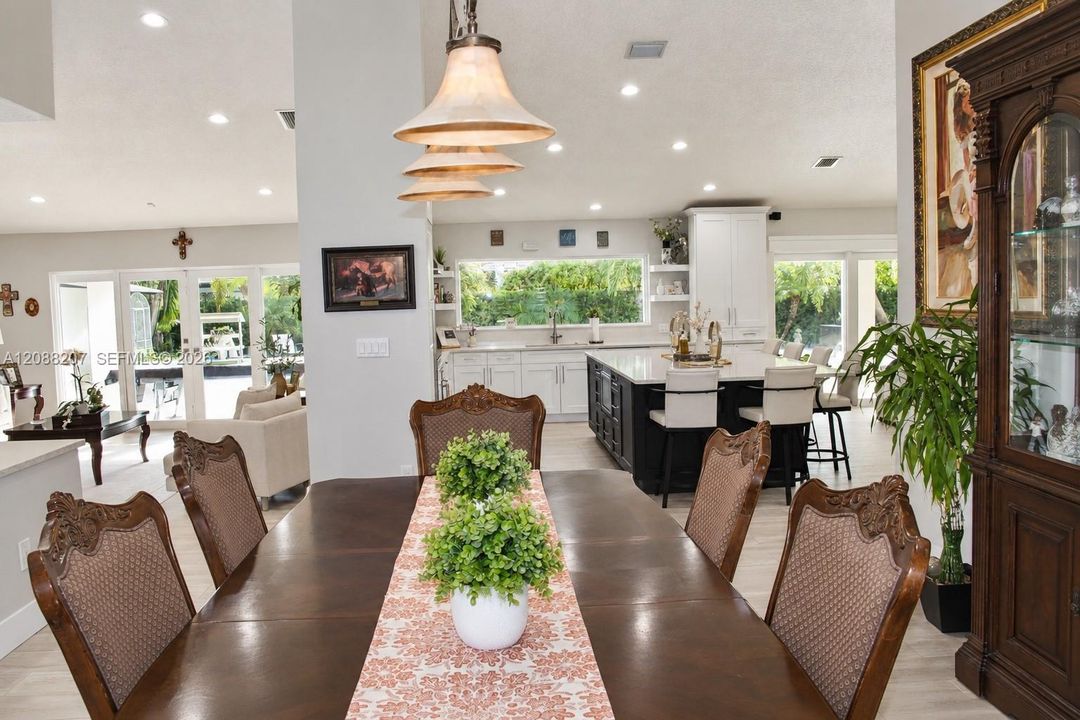 Formal Dining