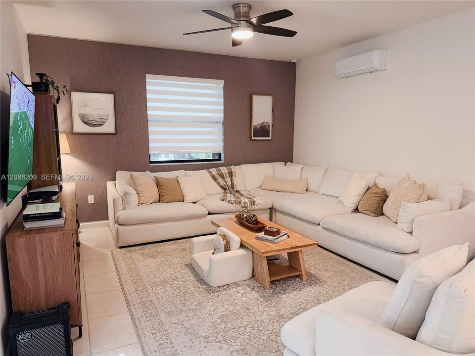 For Sale: $700,000 (3 beds, 2 baths, 1848 Square Feet)