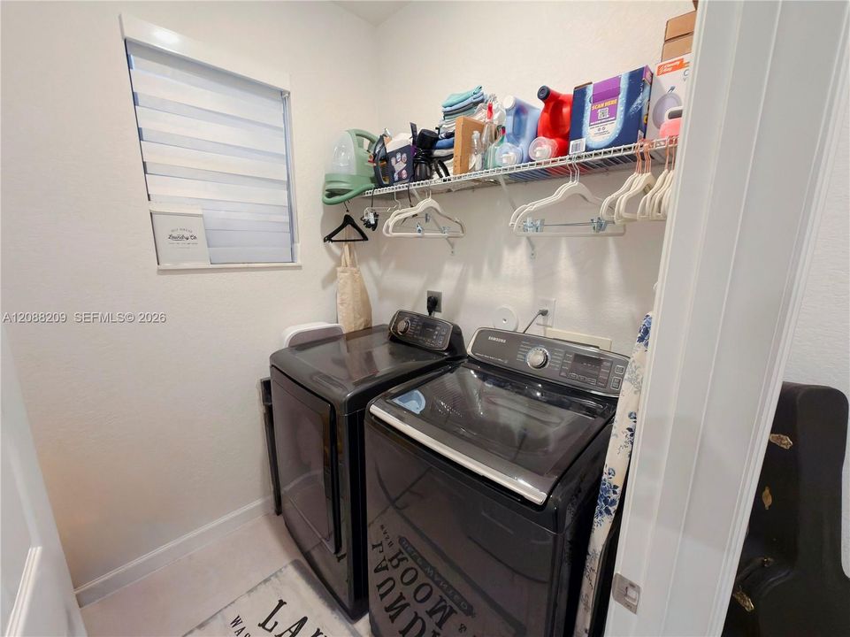 For Sale: $700,000 (3 beds, 2 baths, 1848 Square Feet)