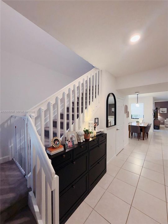 For Sale: $700,000 (3 beds, 2 baths, 1848 Square Feet)