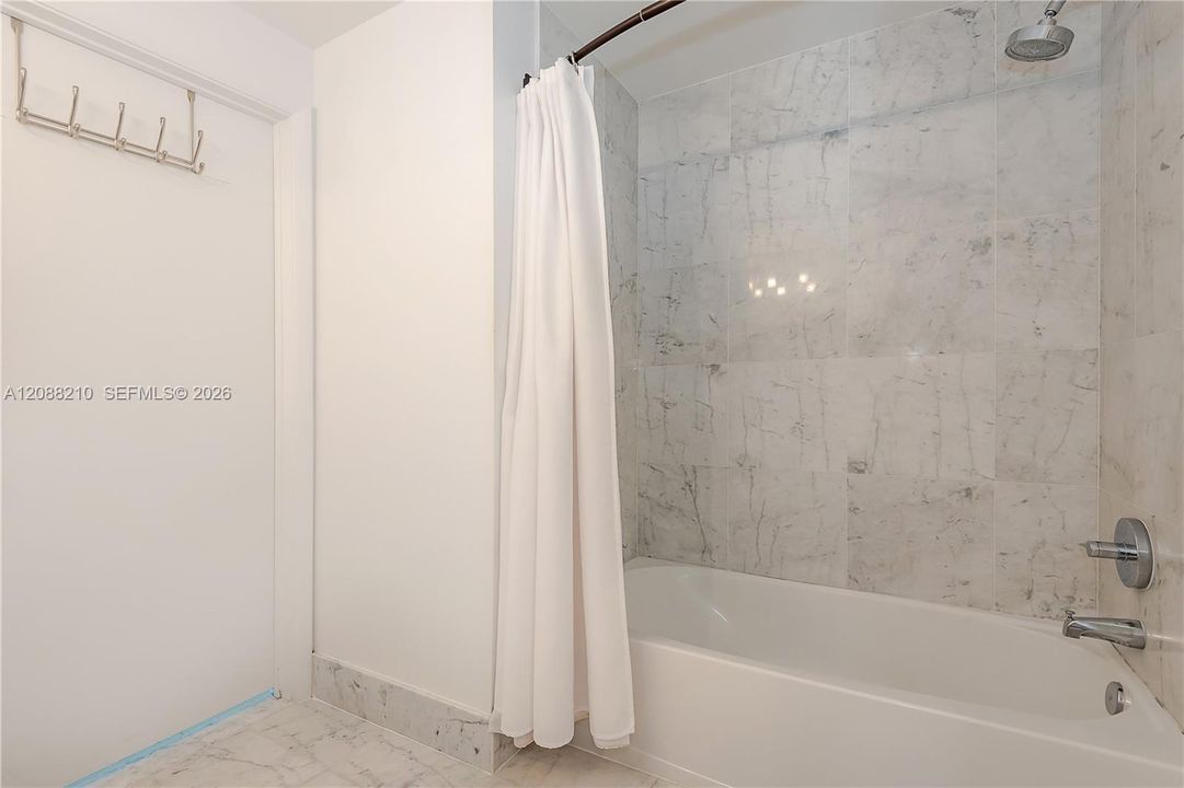 В аренду: $3,100 (0 спален, 1 ванн, 632 Квадратных фут)