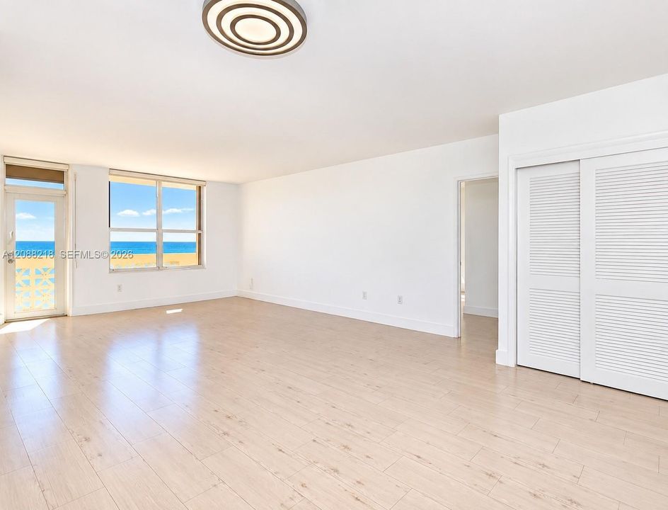Active With Contract: $1,500,000 (2 beds, 2 baths, 1412 Square Feet)
