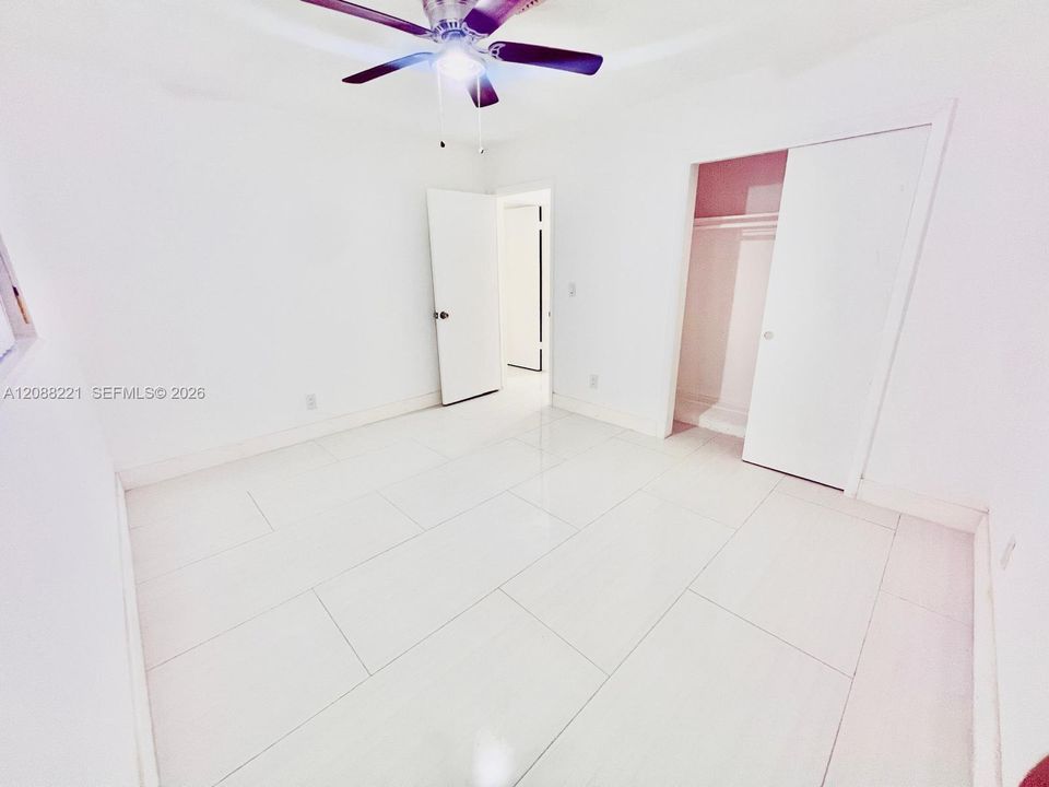 En Renta: $3,385 (3 camas, 2 baños, 1647 Pies cuadrados)