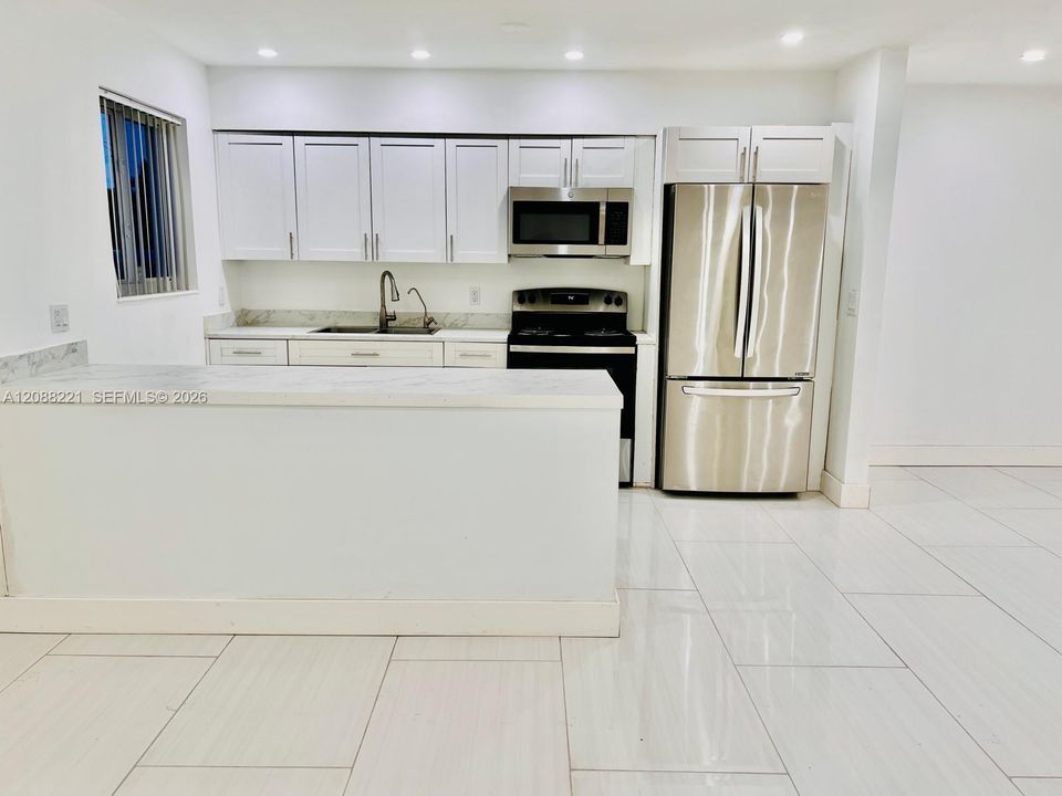 En Renta: $3,385 (3 camas, 2 baños, 1647 Pies cuadrados)