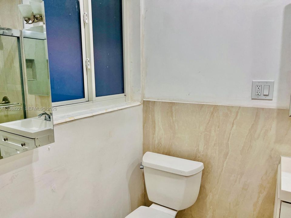 En Renta: $3,385 (3 camas, 2 baños, 1647 Pies cuadrados)