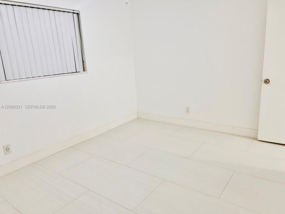 En Renta: $3,385 (3 camas, 2 baños, 1647 Pies cuadrados)