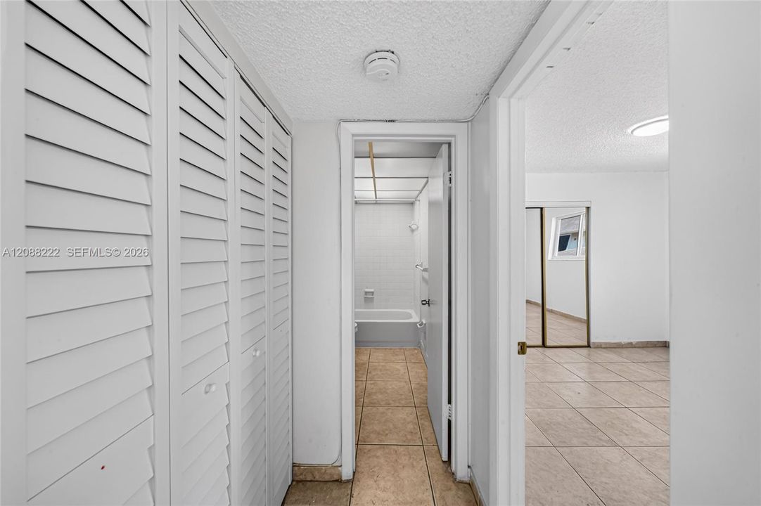 En Venta: $235,000 (2 camas, 2 baños, 960 Pies cuadrados)