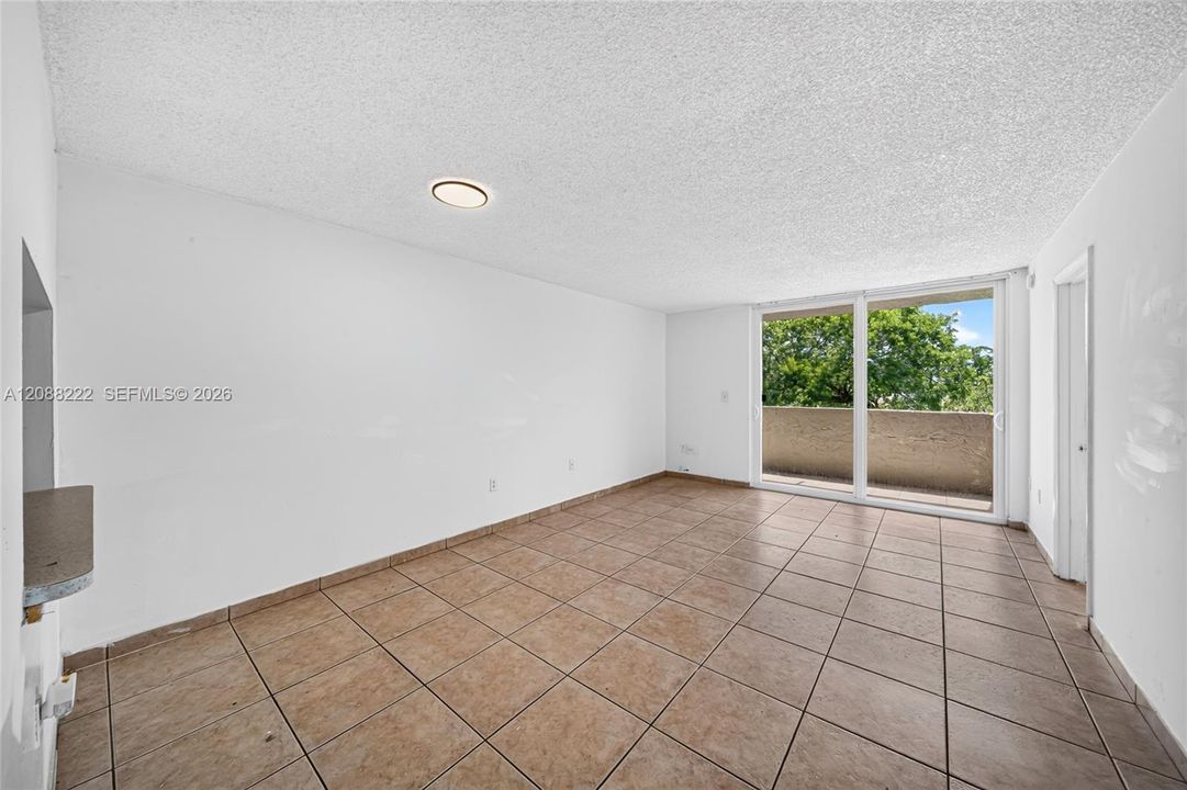 En Venta: $235,000 (2 camas, 2 baños, 960 Pies cuadrados)