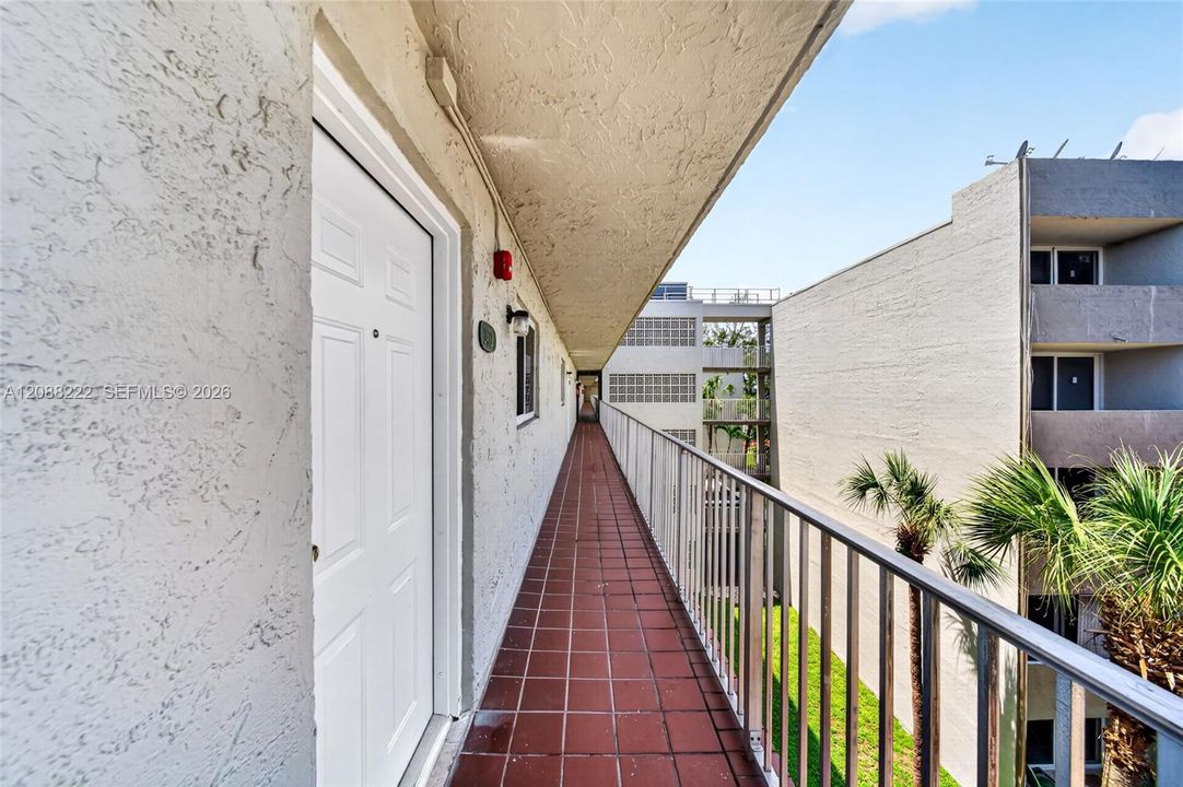 En Venta: $235,000 (2 camas, 2 baños, 960 Pies cuadrados)