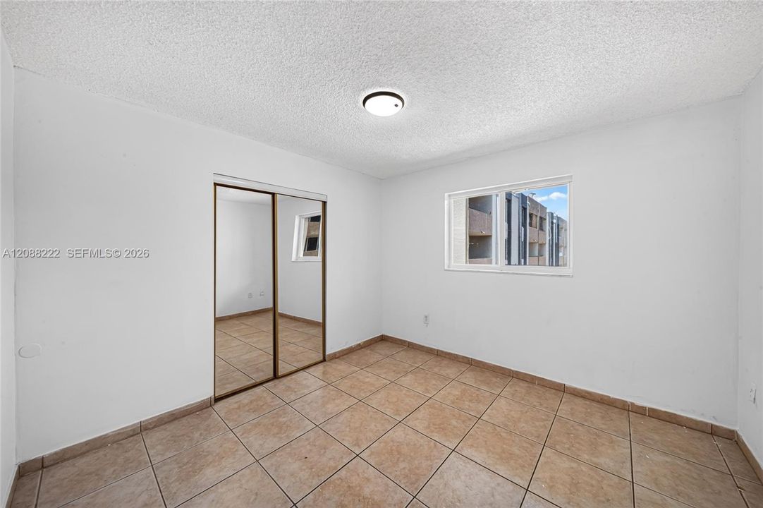 En Venta: $235,000 (2 camas, 2 baños, 960 Pies cuadrados)