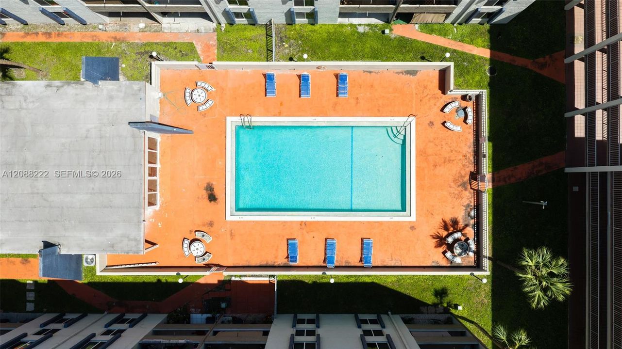 En Venta: $235,000 (2 camas, 2 baños, 960 Pies cuadrados)