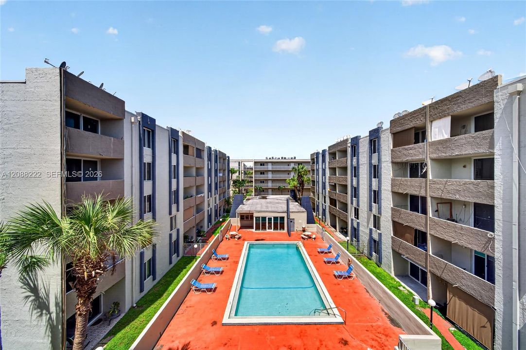 En Venta: $235,000 (2 camas, 2 baños, 960 Pies cuadrados)