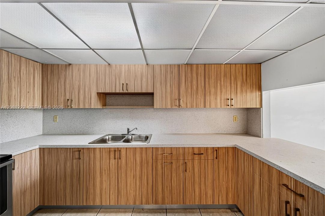 En Venta: $235,000 (2 camas, 2 baños, 960 Pies cuadrados)