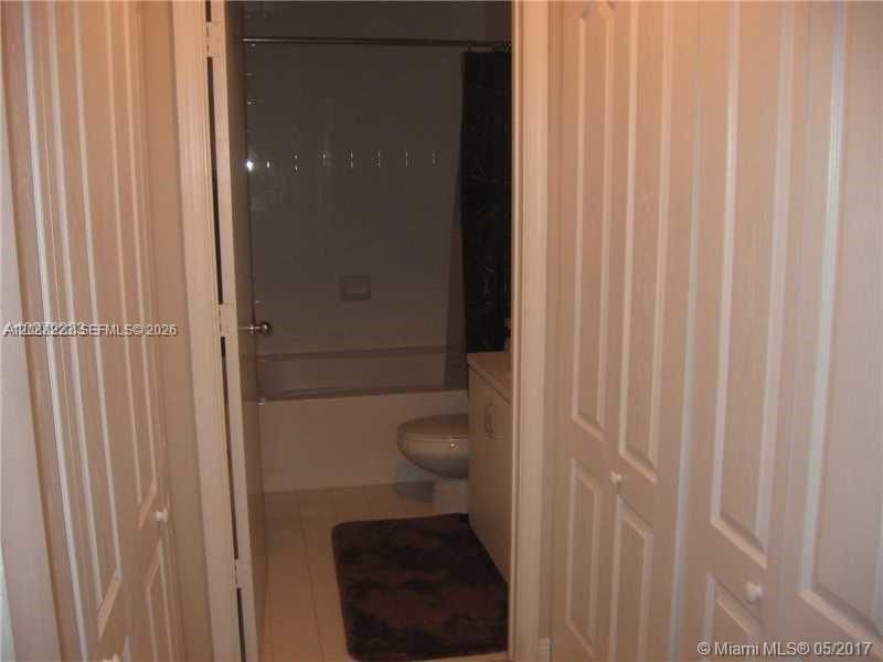 В аренду: $2,200 (2 спален, 2 ванн, 966 Квадратных фут)