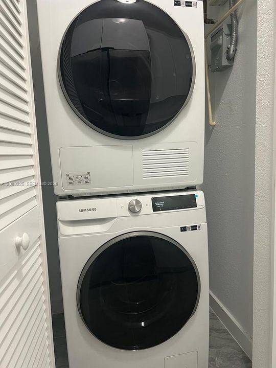 В аренду: $3,100 (3 спален, 2 ванн, 2152 Квадратных фут)