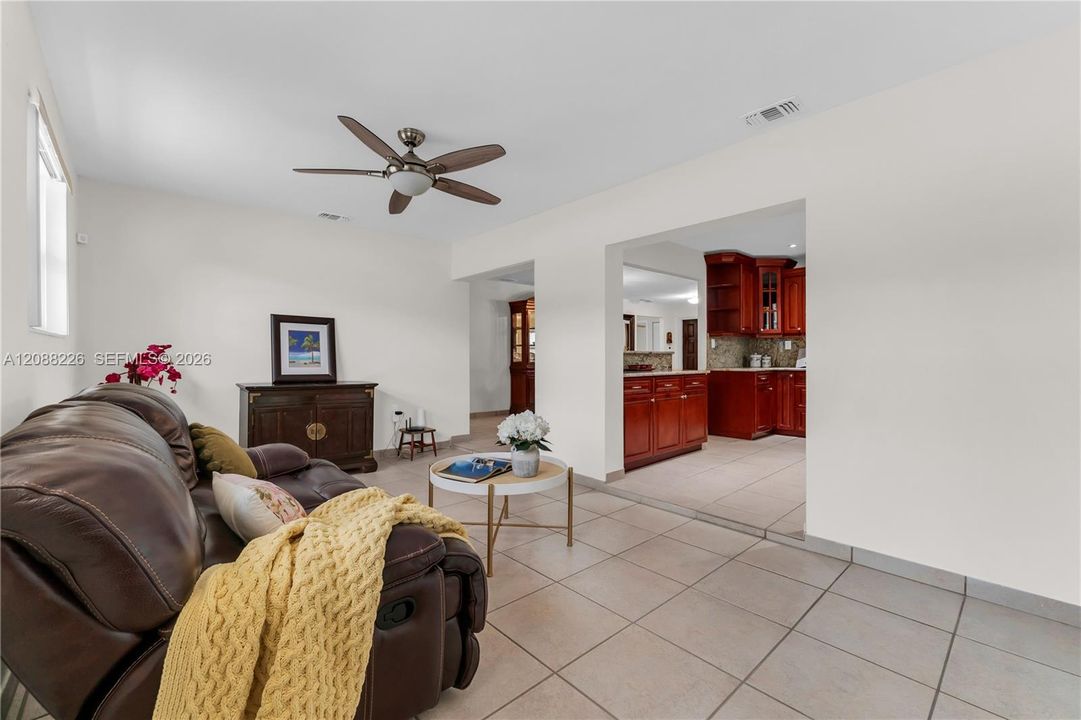 For Sale: $630,000 (3 beds, 2 baths, 1747 Square Feet)