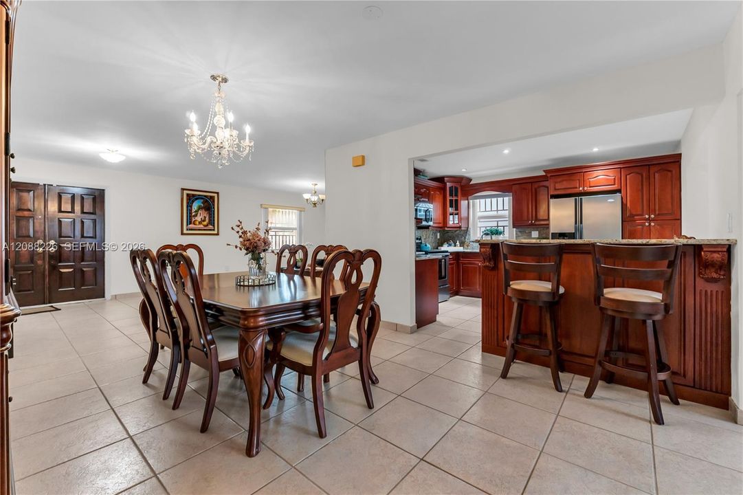 For Sale: $630,000 (3 beds, 2 baths, 1747 Square Feet)