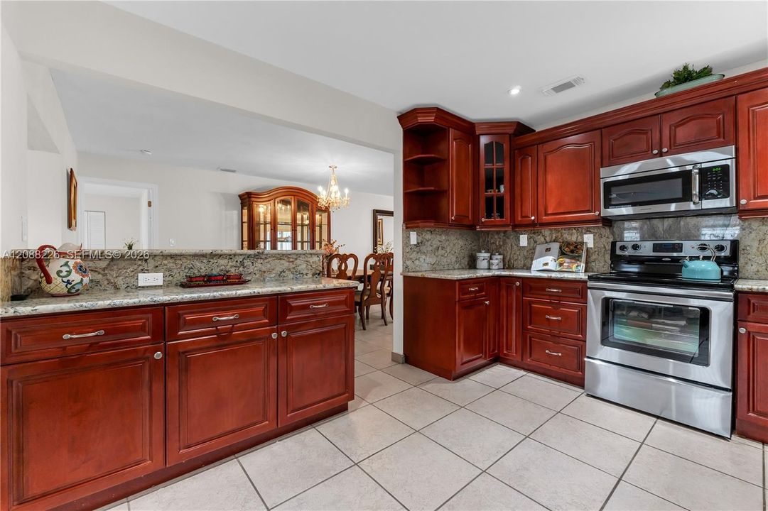 For Sale: $630,000 (3 beds, 2 baths, 1747 Square Feet)