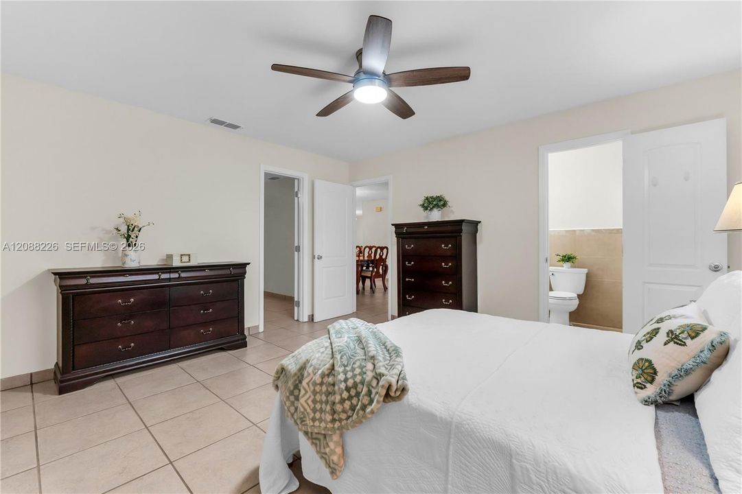 For Sale: $630,000 (3 beds, 2 baths, 1747 Square Feet)
