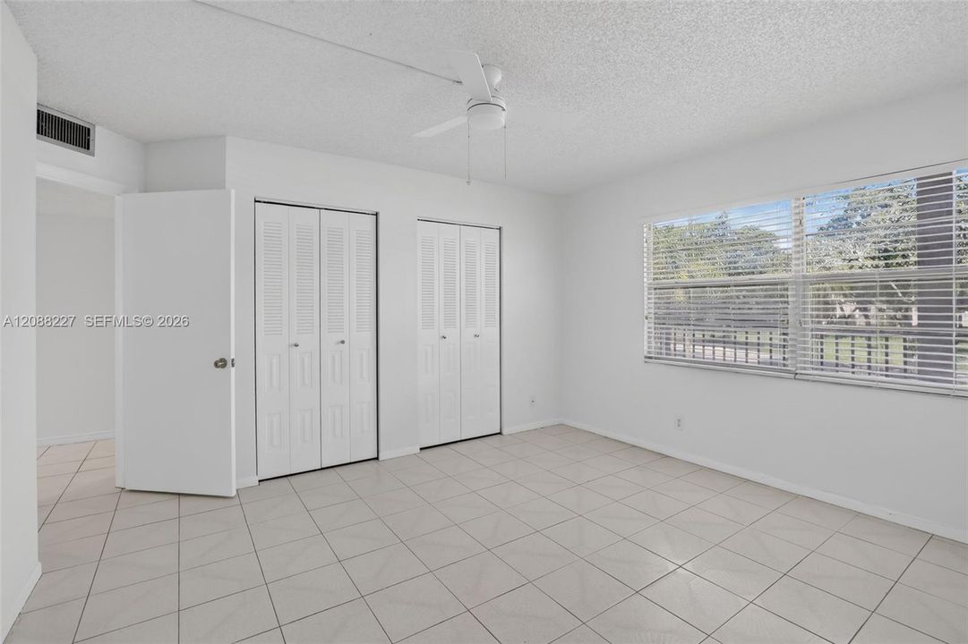 For Rent: $1,800 (1 beds, 1 baths, 1045 Square Feet)