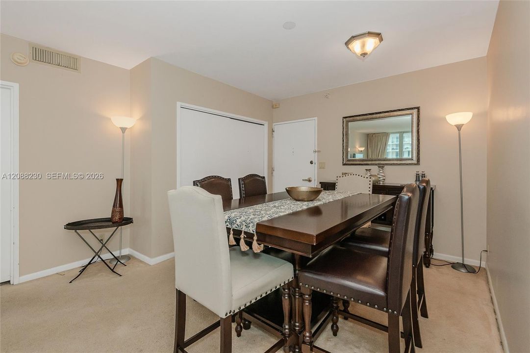 For Sale: $389,000 (2 beds, 2 baths, 1030 Square Feet)