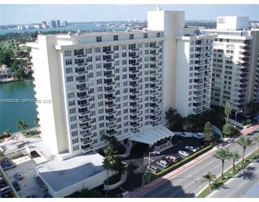 For Sale: $389,000 (2 beds, 2 baths, 1030 Square Feet)