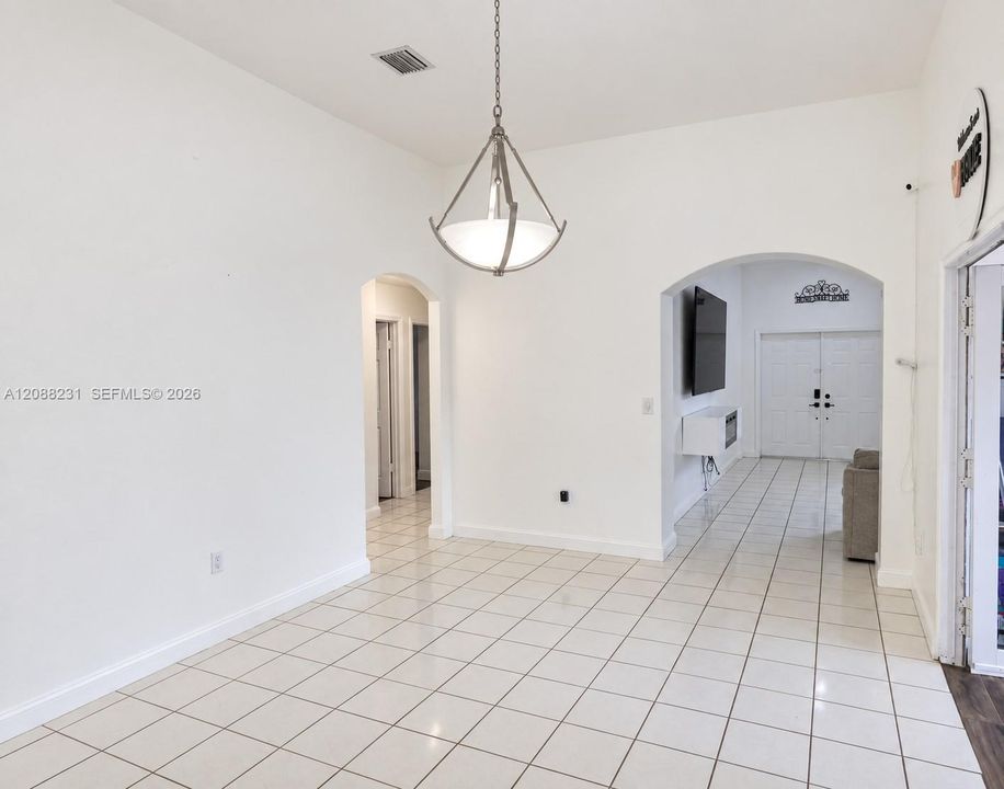 For Sale: $639,900 (3 beds, 2 baths, 1939 Square Feet)