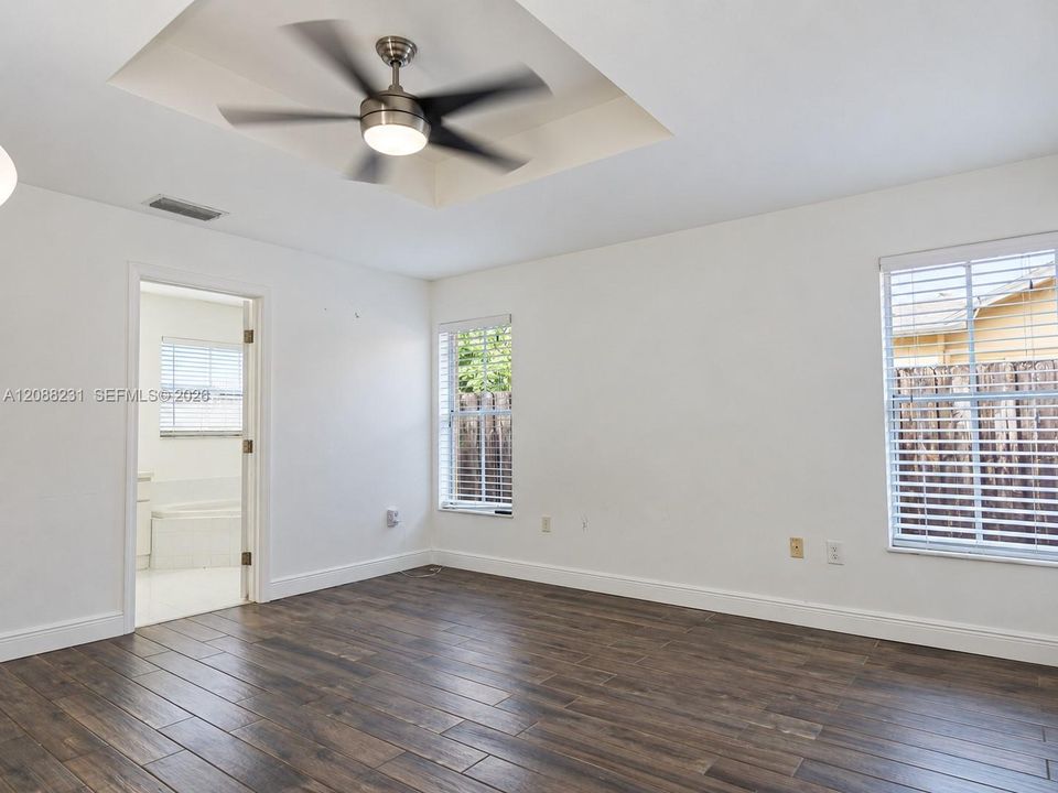 For Sale: $639,900 (3 beds, 2 baths, 1939 Square Feet)