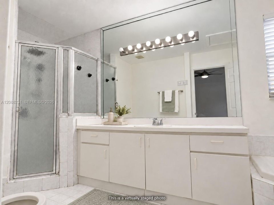 For Sale: $639,900 (3 beds, 2 baths, 1939 Square Feet)
