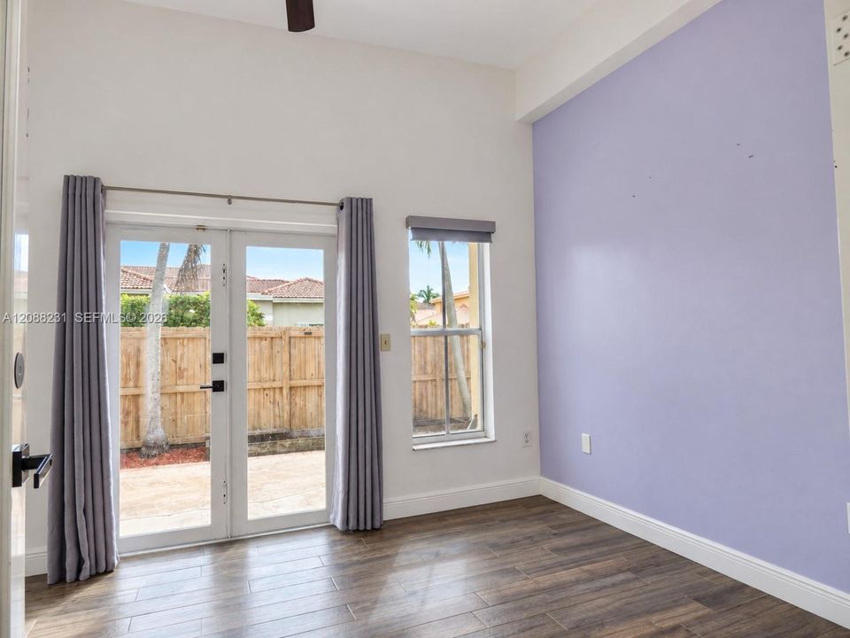 For Sale: $639,900 (3 beds, 2 baths, 1939 Square Feet)