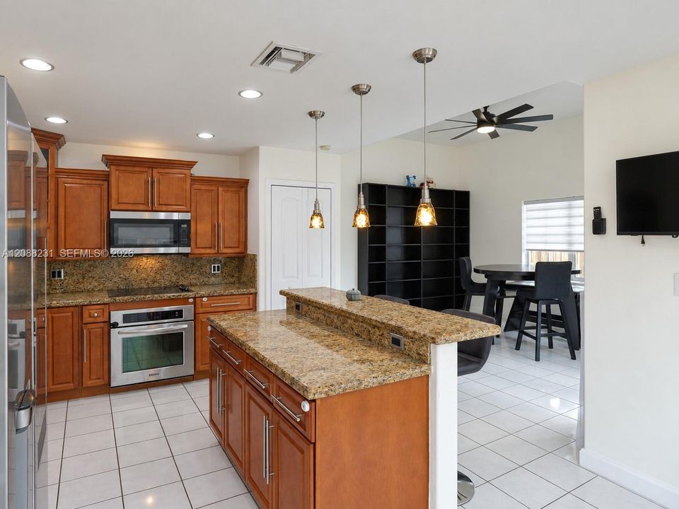 For Sale: $639,900 (3 beds, 2 baths, 1939 Square Feet)
