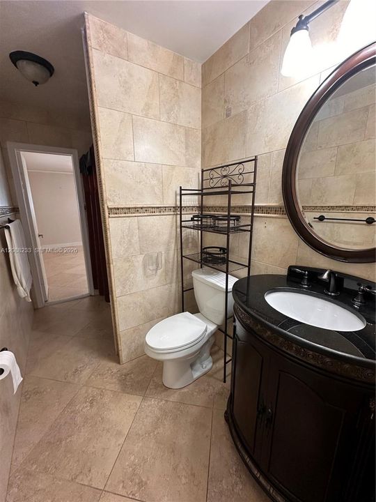 For Rent: $2,800 (3 beds, 1 baths, 1853 Square Feet)