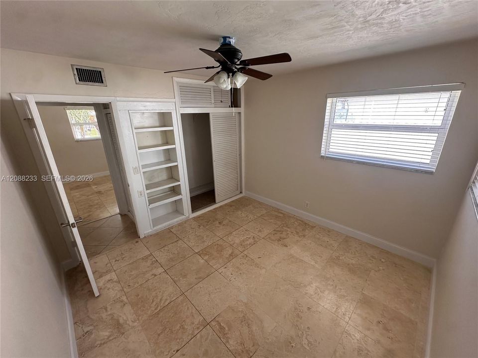 For Rent: $2,800 (3 beds, 1 baths, 1853 Square Feet)