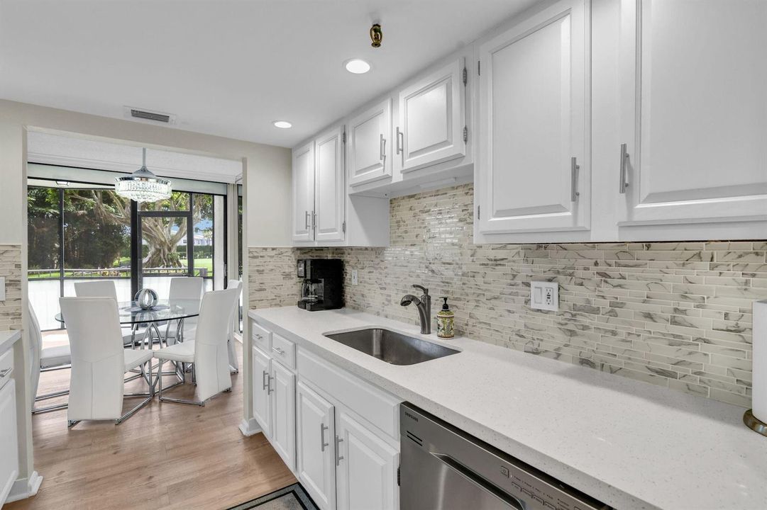 899 Jeffery 109 Kitchen 2