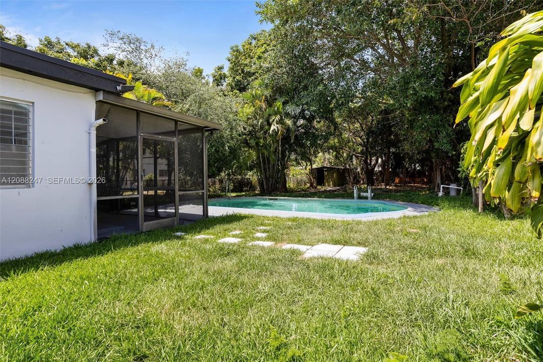 En Venta: $749,900 (4 camas, 3 baños, 1827 Pies cuadrados)
