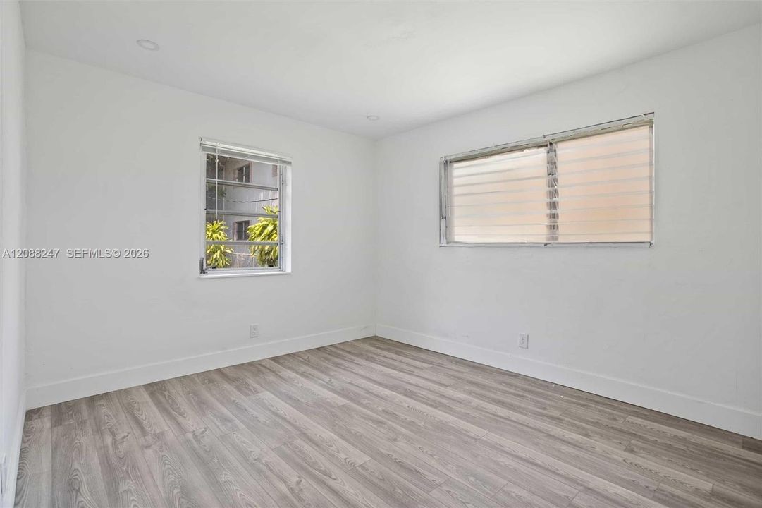 En Venta: $749,900 (4 camas, 3 baños, 1827 Pies cuadrados)