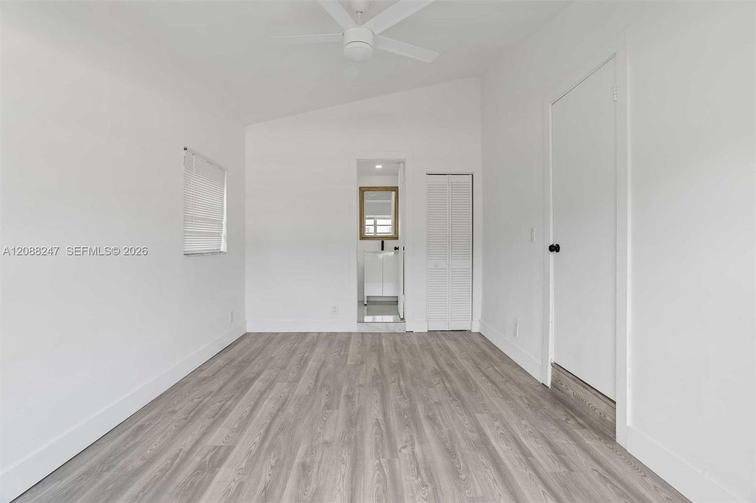 En Venta: $749,900 (4 camas, 3 baños, 1827 Pies cuadrados)