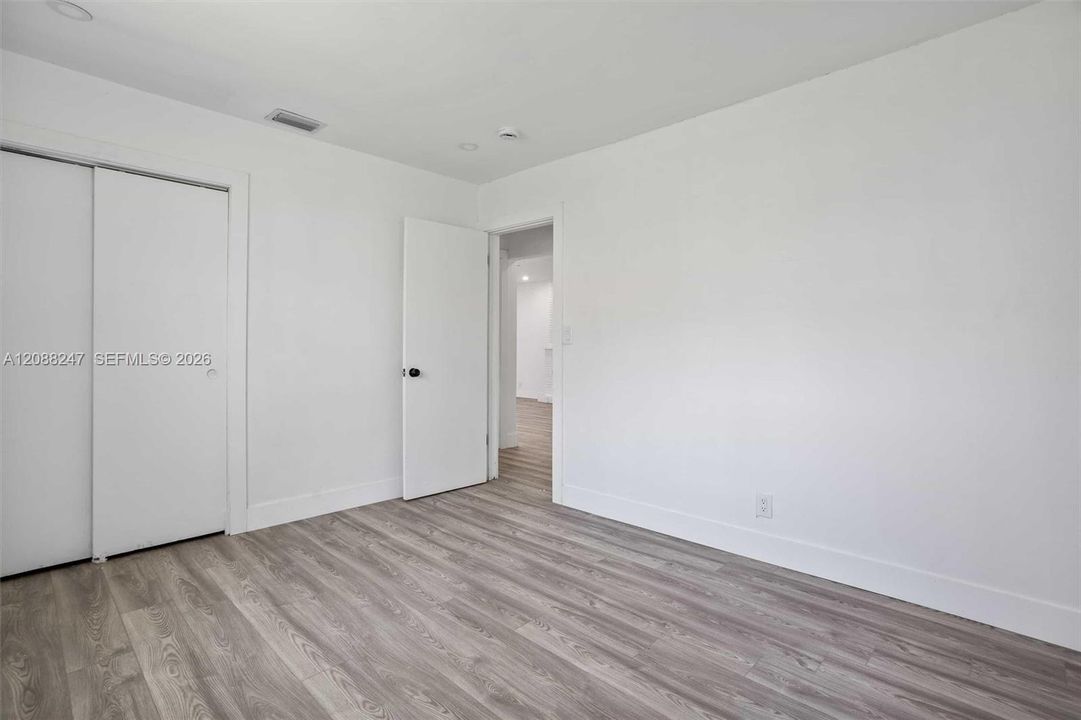En Venta: $749,900 (4 camas, 3 baños, 1827 Pies cuadrados)