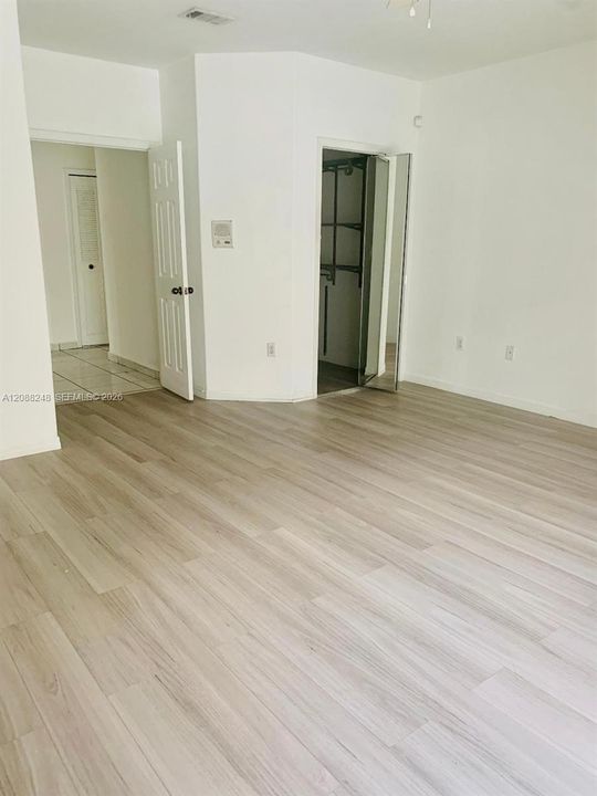 В аренду: $3,900 (4 спален, 2 ванн, 2148 Квадратных фут)