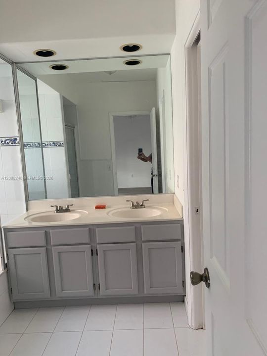 В аренду: $3,900 (4 спален, 2 ванн, 2148 Квадратных фут)