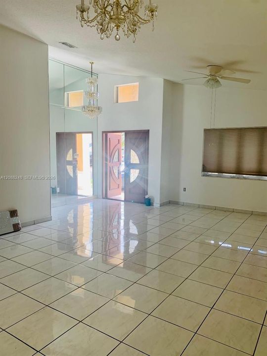 В аренду: $3,900 (4 спален, 2 ванн, 2148 Квадратных фут)