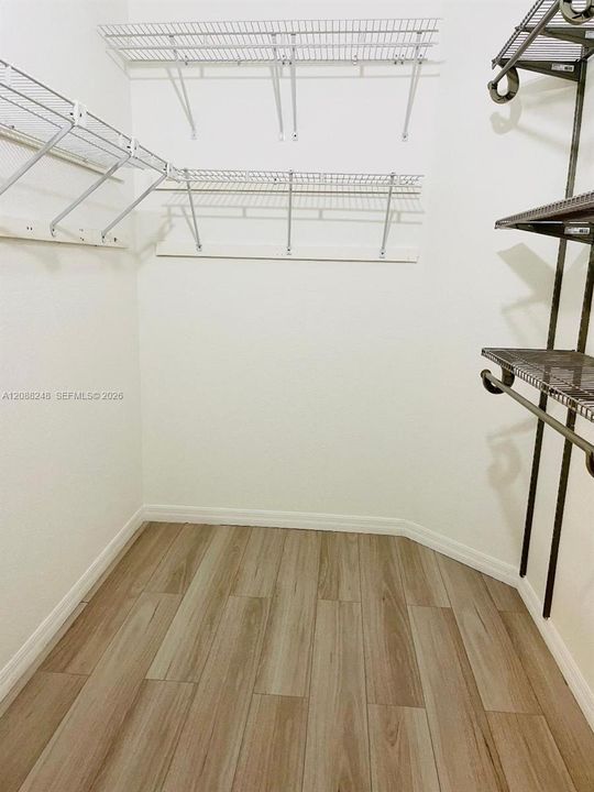 В аренду: $3,900 (4 спален, 2 ванн, 2148 Квадратных фут)