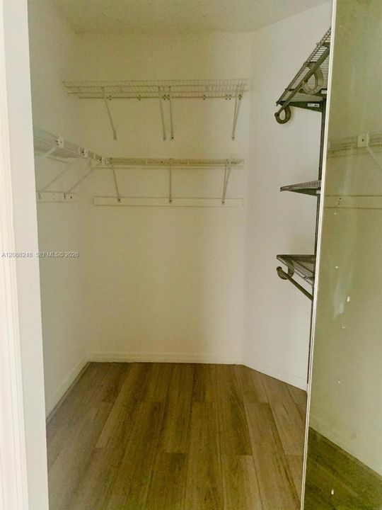 В аренду: $3,900 (4 спален, 2 ванн, 2148 Квадратных фут)