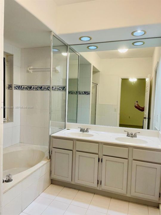 В аренду: $3,900 (4 спален, 2 ванн, 2148 Квадратных фут)