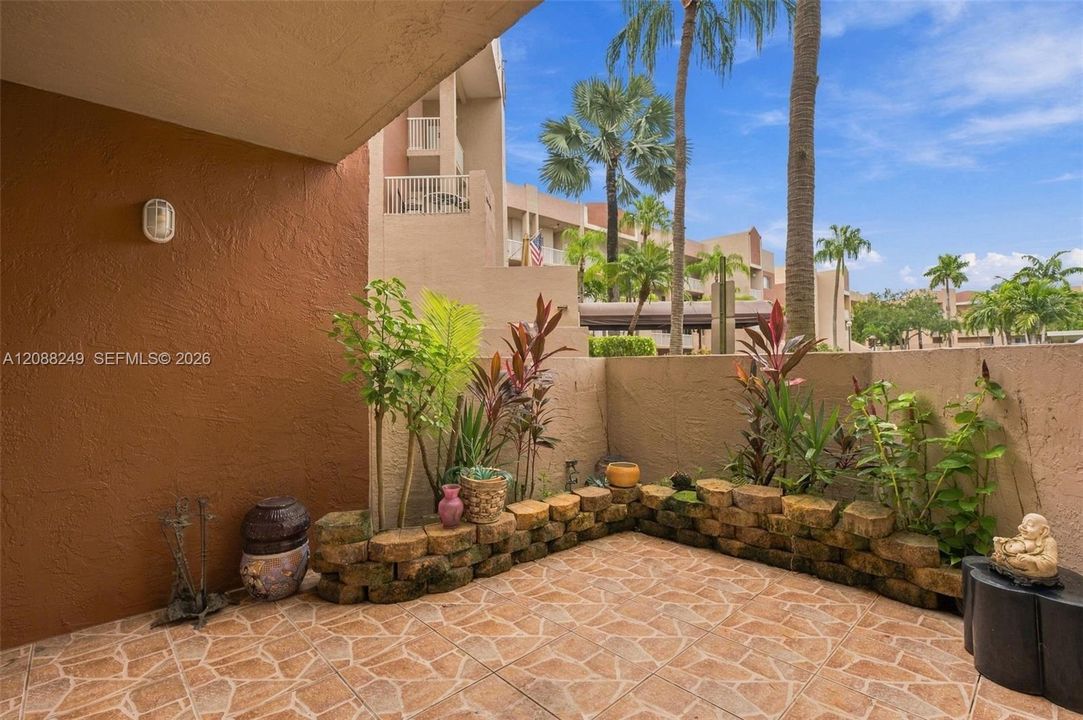 For Sale: $249,900 (2 beds, 2 baths, 1500 Square Feet)