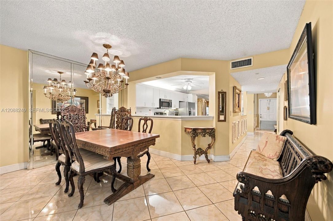 For Sale: $249,900 (2 beds, 2 baths, 1500 Square Feet)