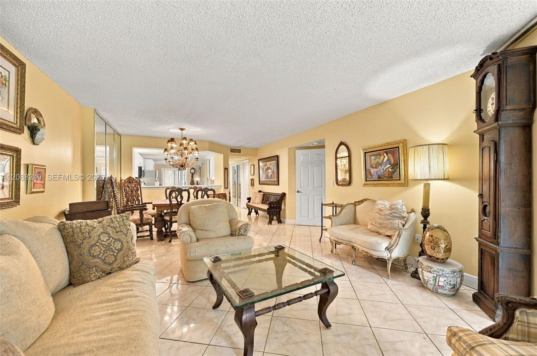 For Sale: $249,900 (2 beds, 2 baths, 1500 Square Feet)