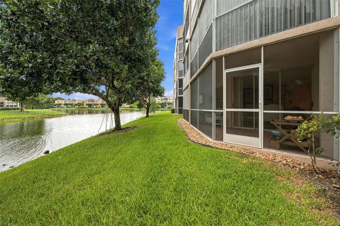 For Sale: $249,900 (2 beds, 2 baths, 1500 Square Feet)