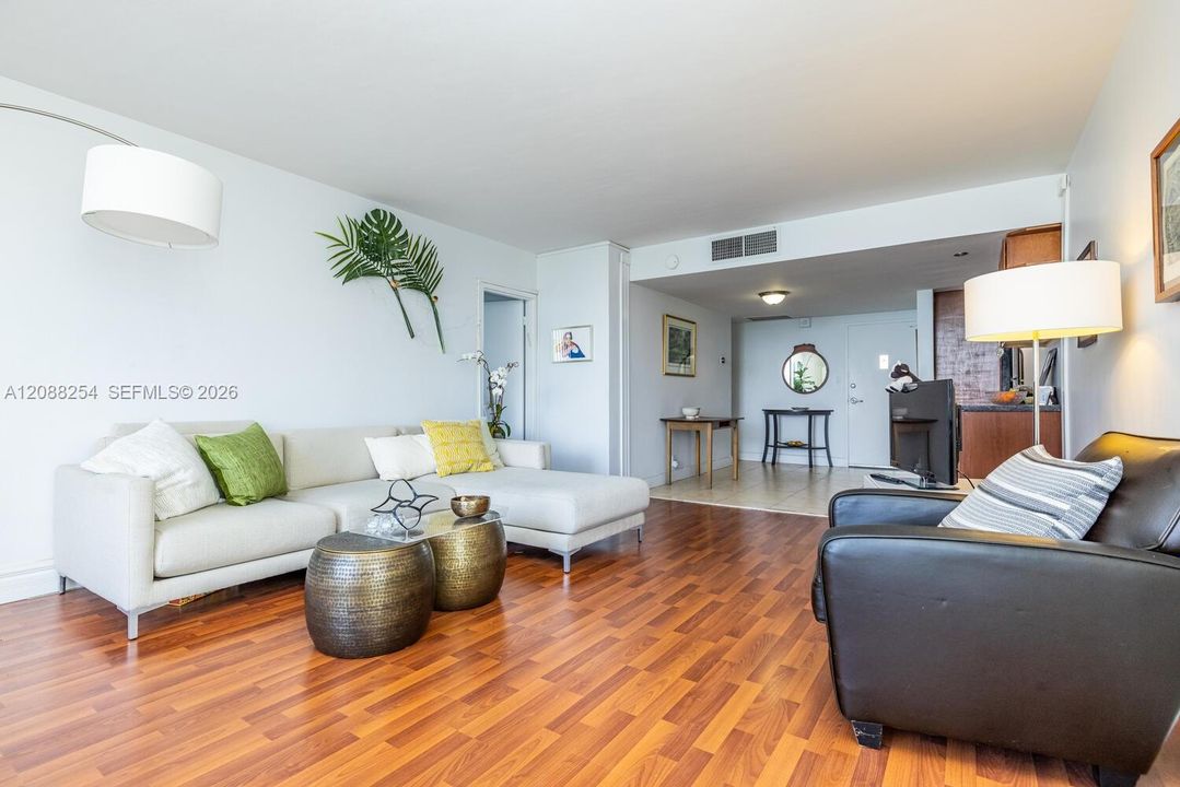 En Renta: $3,400 (1 camas, 1 baños, 994 Pies cuadrados)