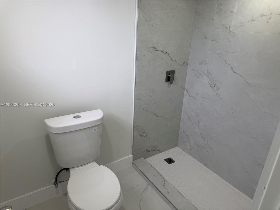 For Rent: $2,600 (3 beds, 2 baths, 1283 Square Feet)